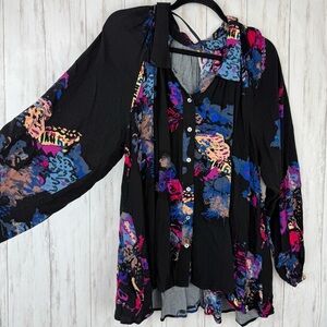 Free People Black and Blue Graphic Floral Blouse XS